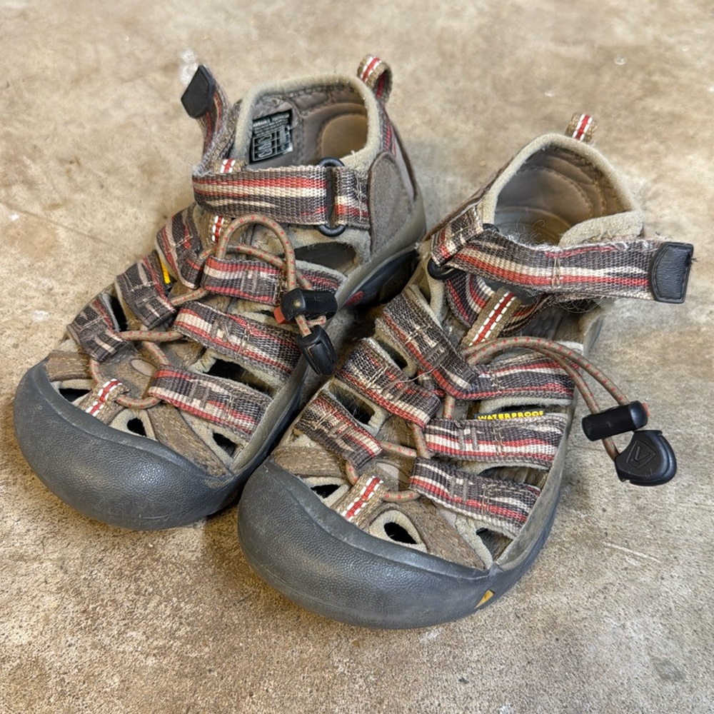 Keen Newport waterproof shoes for hiking